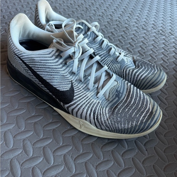 Nike Gray and Black Kobe Men's Sneakers - Picture 1 of 4